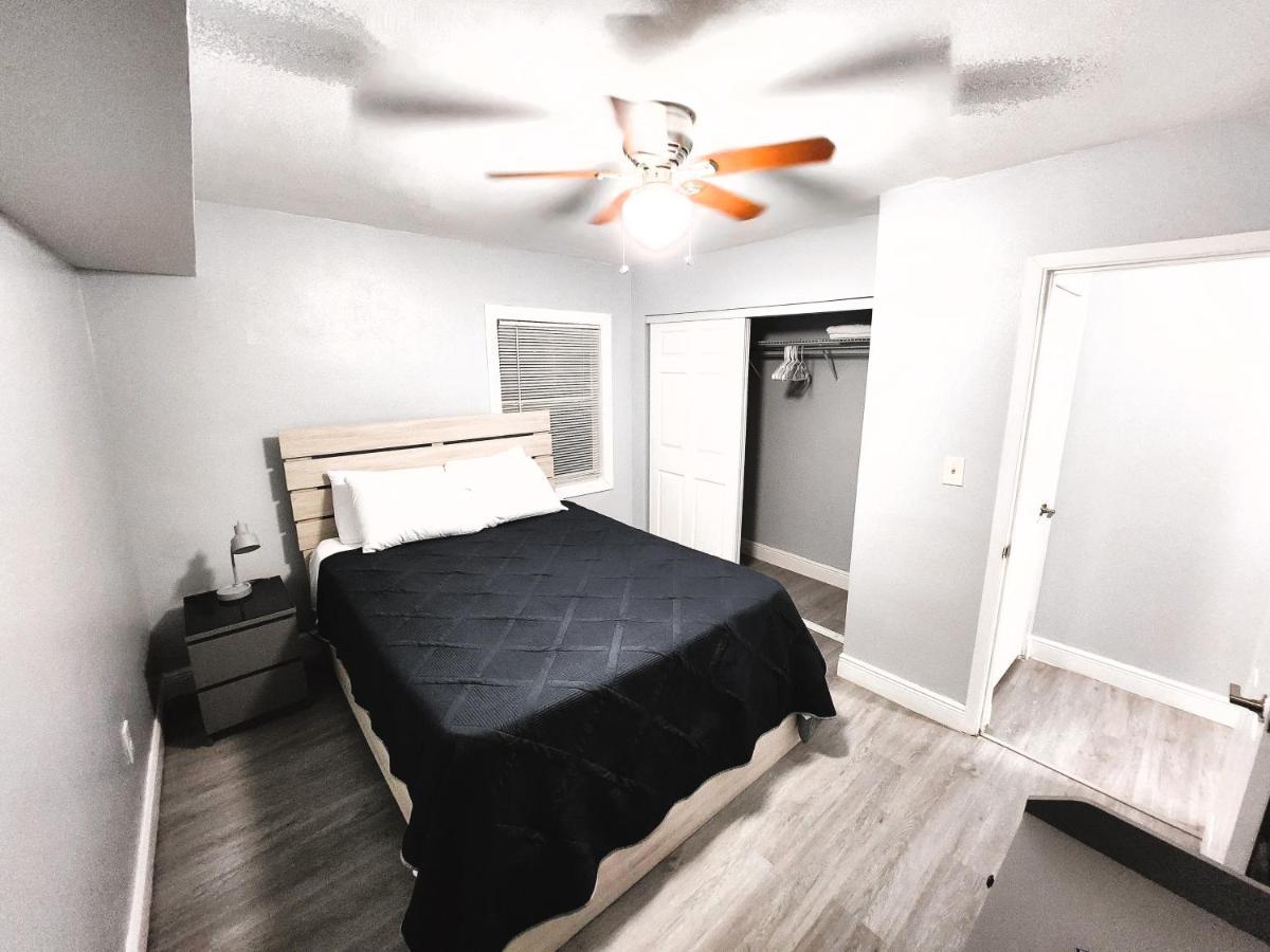 Cozy 3 Bedroom House Near Airport/Raymond Stadium/Downtown. 坦帕 外观 照片
