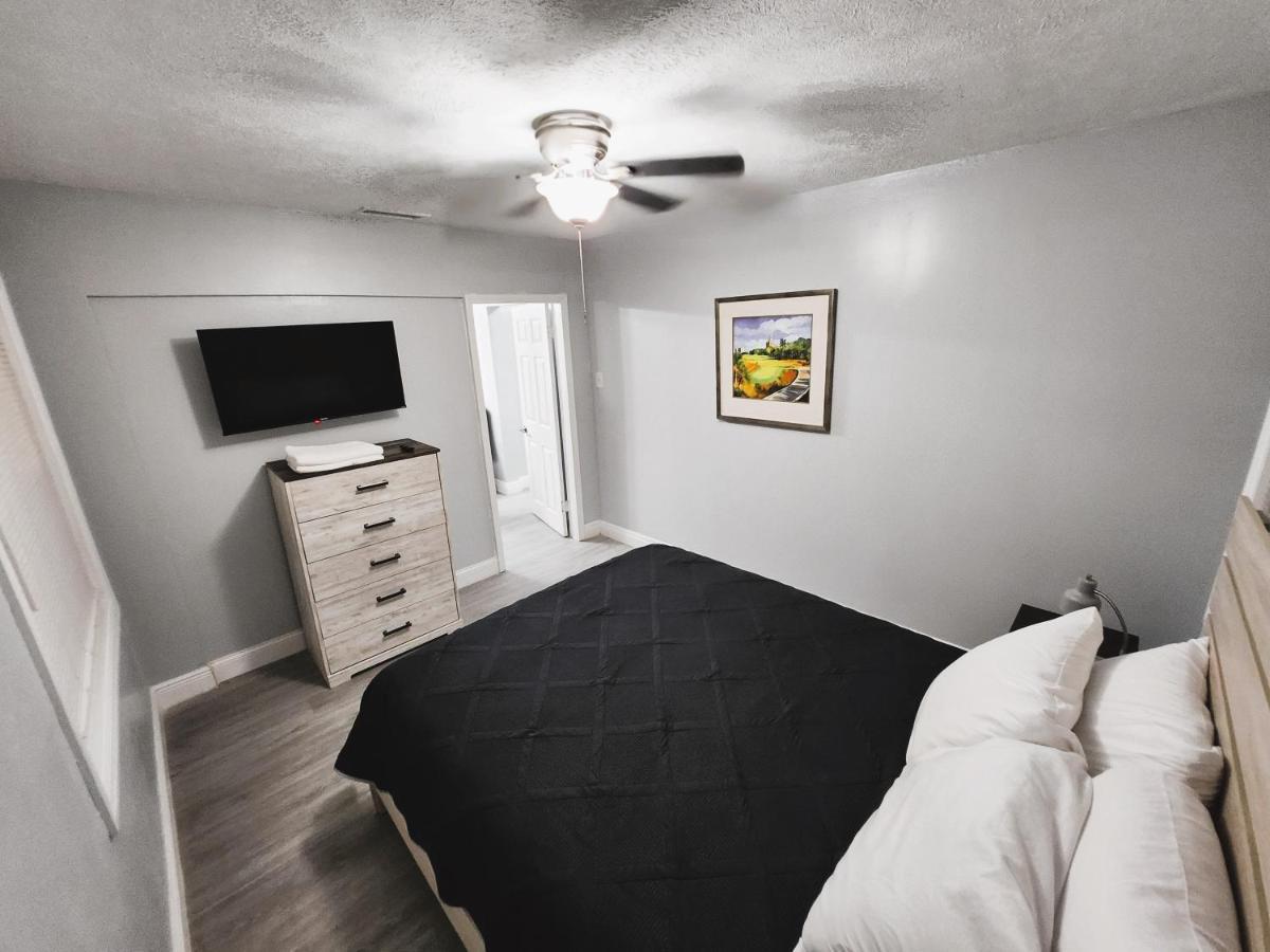 Cozy 3 Bedroom House Near Airport/Raymond Stadium/Downtown. 坦帕 外观 照片